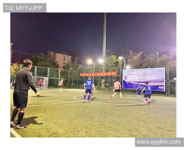 重庆足球队总决赛精彩回顾团队协作展现团结力量与拼搏精神